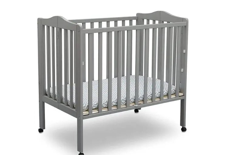 How much weight can a crib hold Standard Capacity