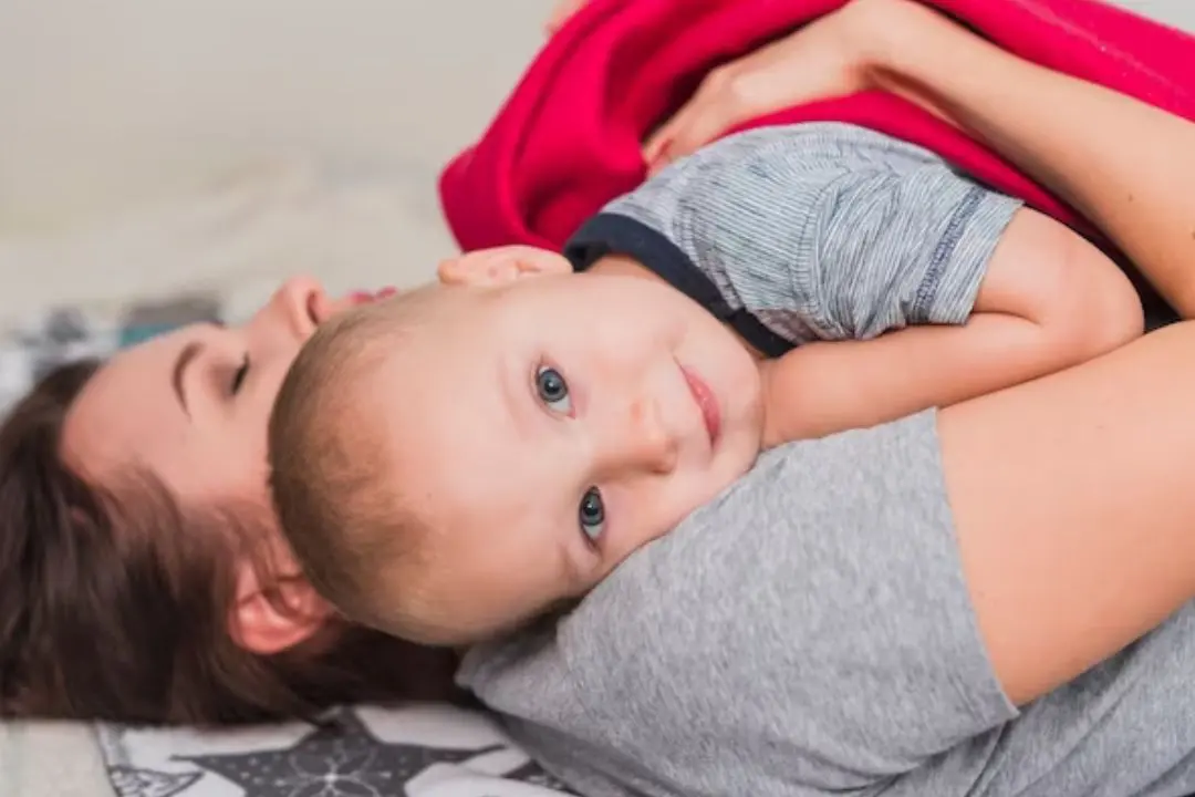 the-benefits-of-baby-sleeping-on-tummy-on-your-chest