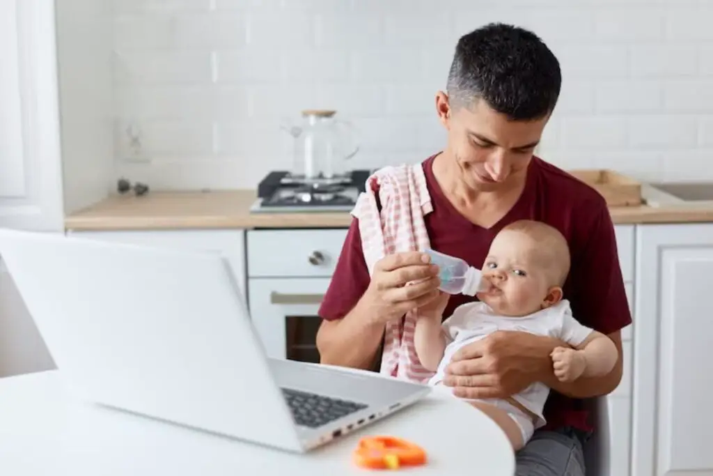 Advice for Dad Feeding Baby 10 Bottle Feeding Tips for Dad
