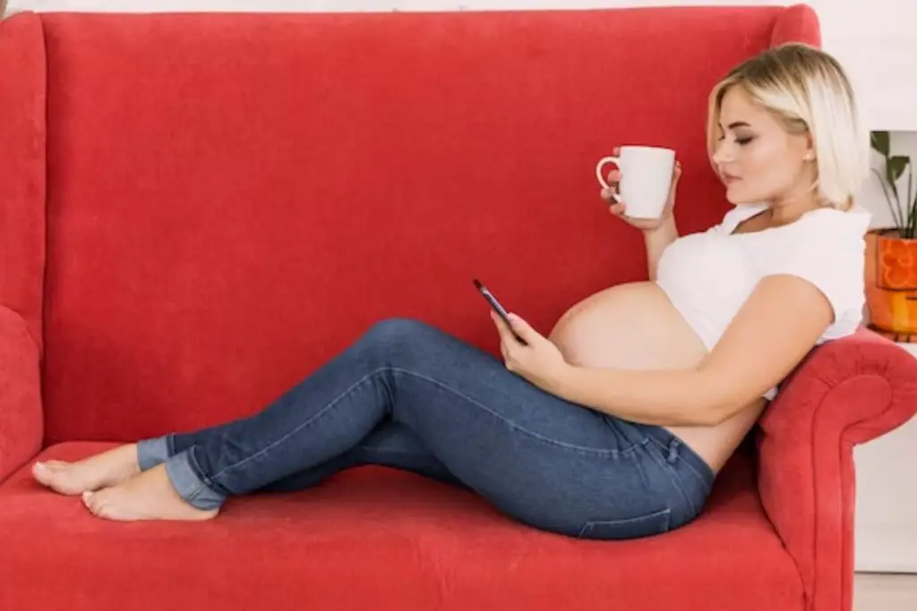 Is It Safe to Drink Coffee While Pregnant or Breastfeeding